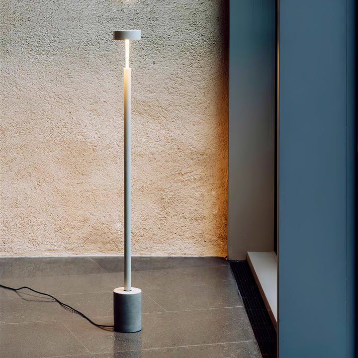 Naya Rotatable Floor Lamp - Vakkerlight