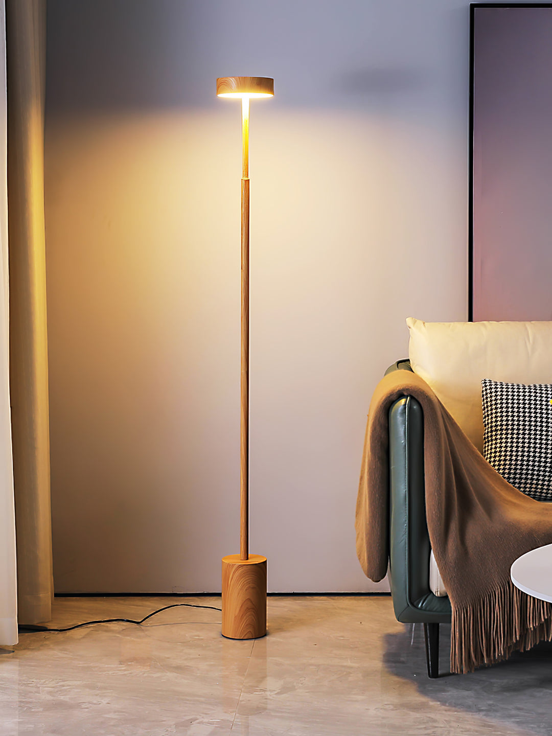 Naya Rotatable Floor Lamp - Vakkerlight