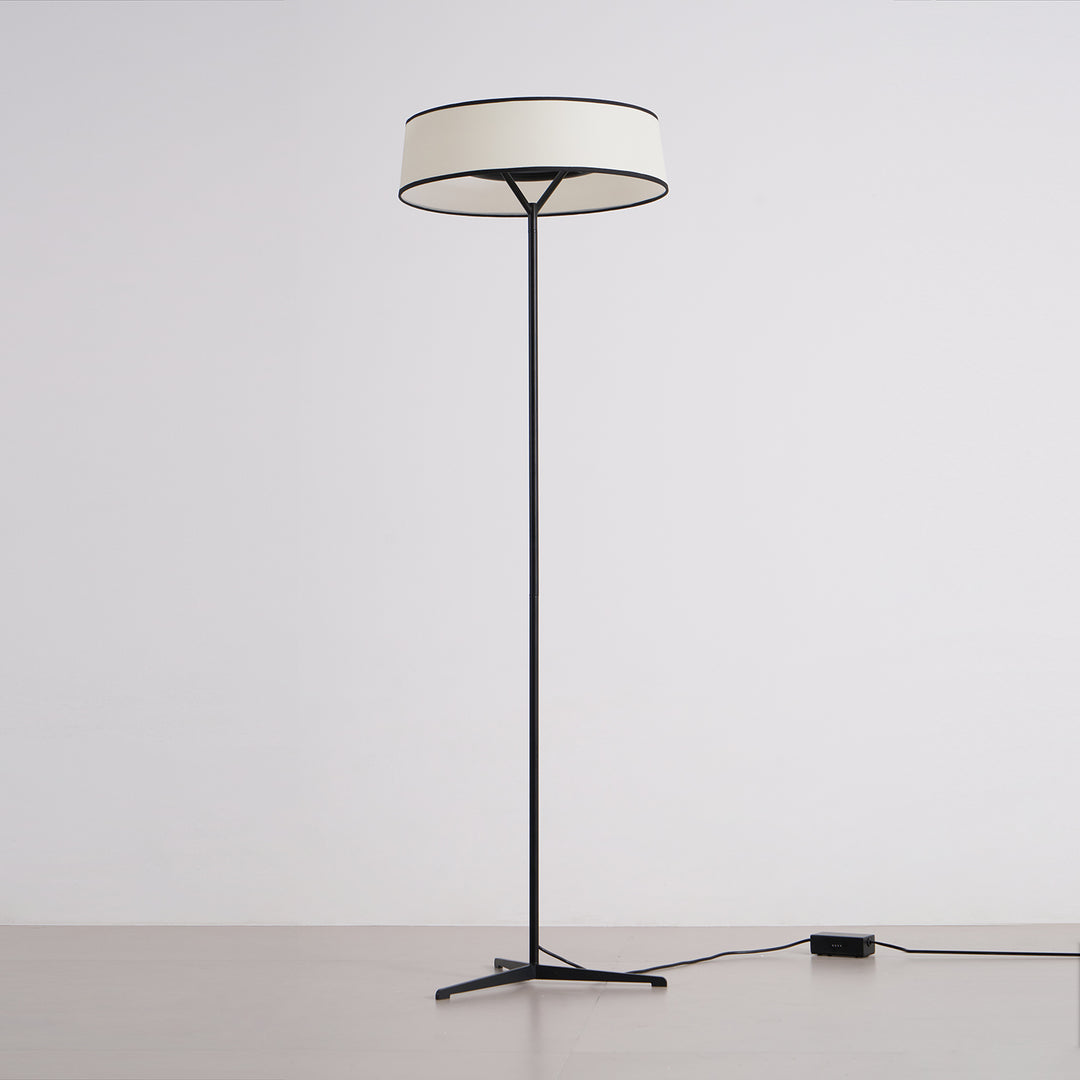 Dama Floor Lamp - Vakkerlight