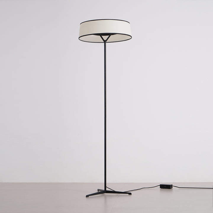 Dama Floor Lamp - Vakkerlight