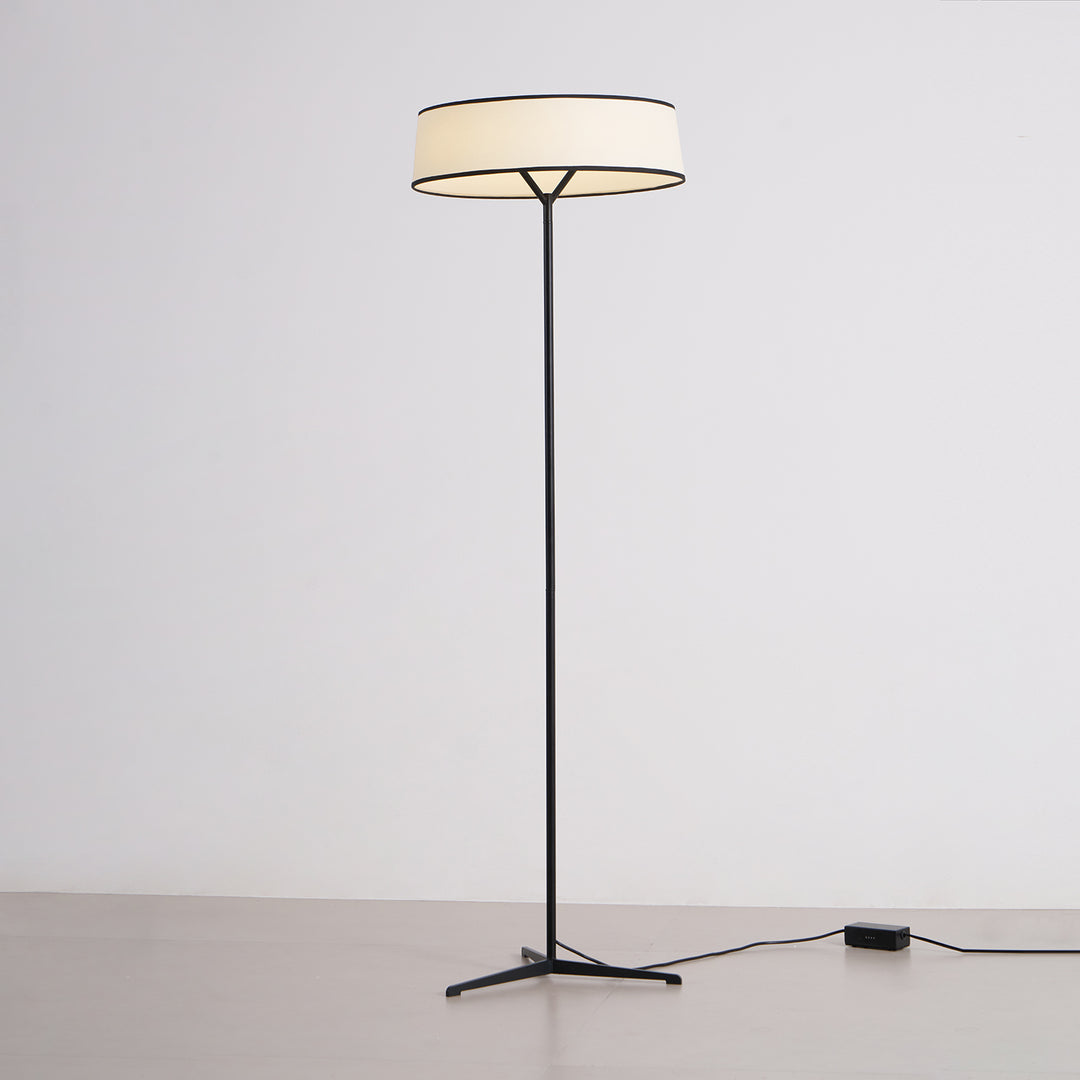 Dama Floor Lamp - Vakkerlight
