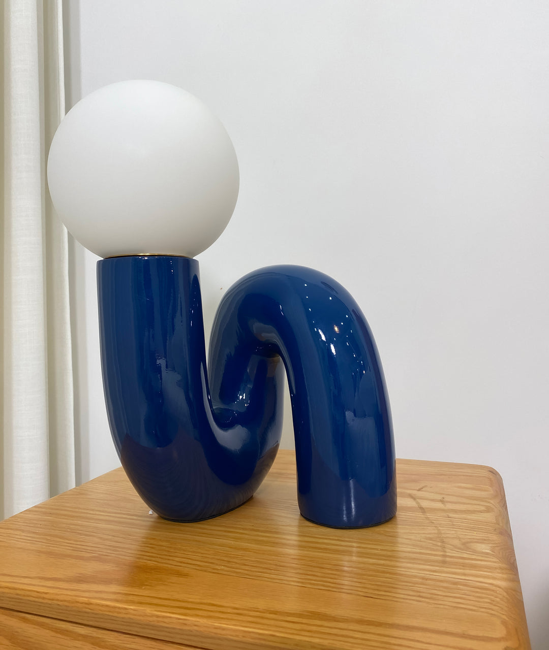 Playful N Shape Table Lamp - Vakkerlight