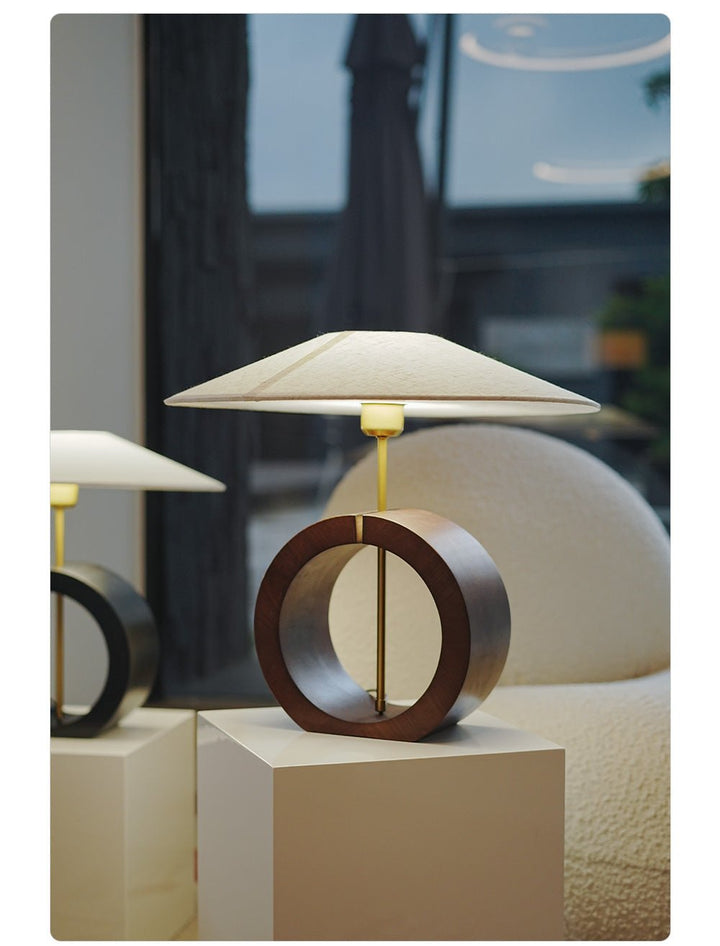 Neris Table Lamp - Vakkerlight