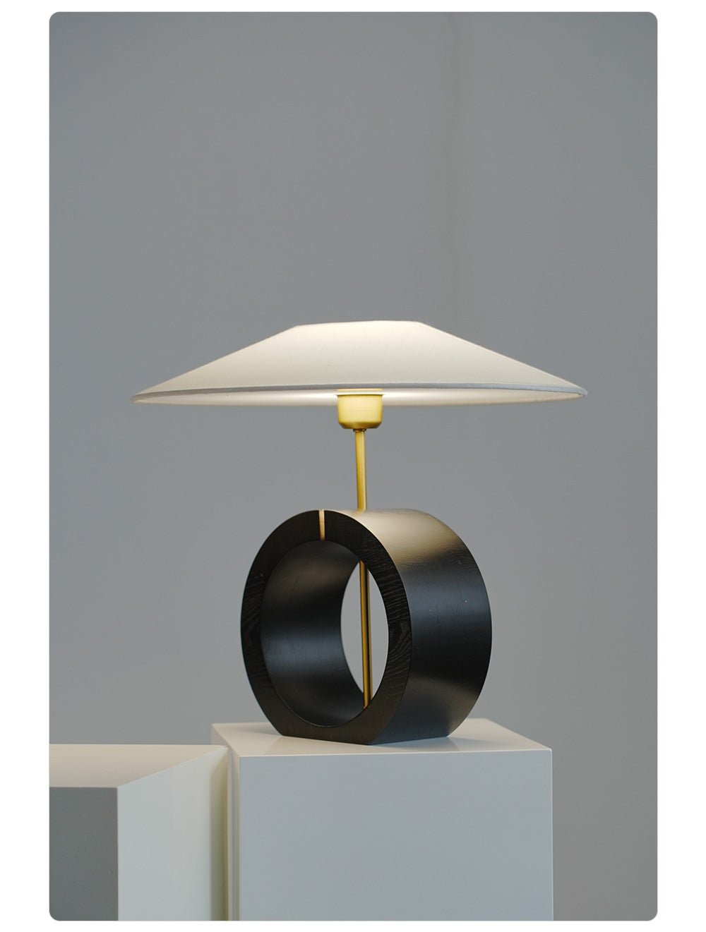 Neris Table Lamp - Vakkerlight