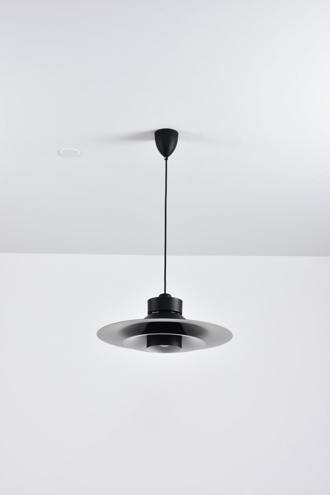 Nero Eclipse Pendant Lamp - Vakkerlight