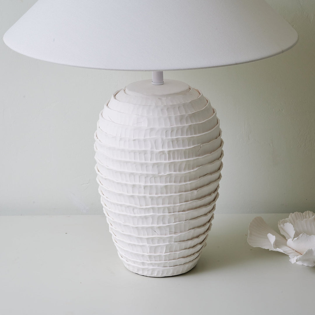 Nivara Ripple Table Lamp - Vakkerlight