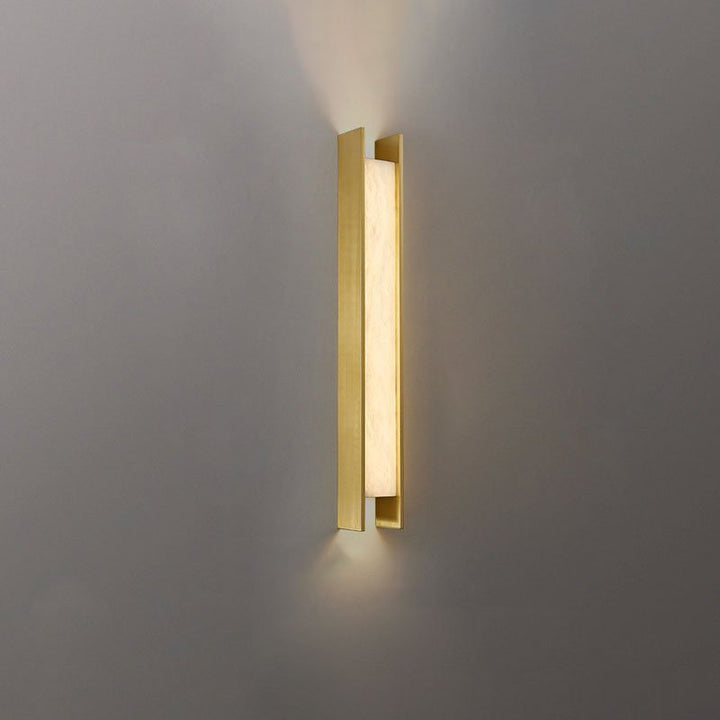 Nivora Alabaster Linear Wall Sconce - Vakkerlight