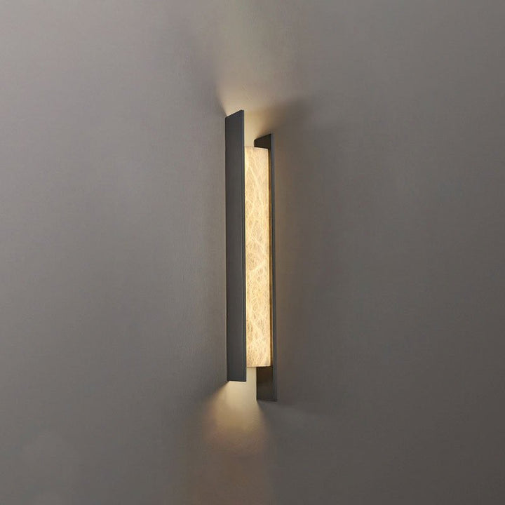 Nivora Alabaster Linear Wall Sconce - Vakkerlight