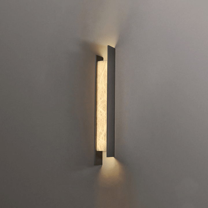Nivora Alabaster Linear Wall Sconce - Vakkerlight
