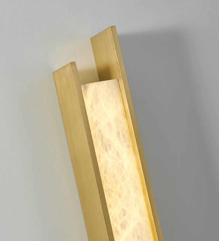 Nivora Alabaster Linear Wall Sconce - Vakkerlight
