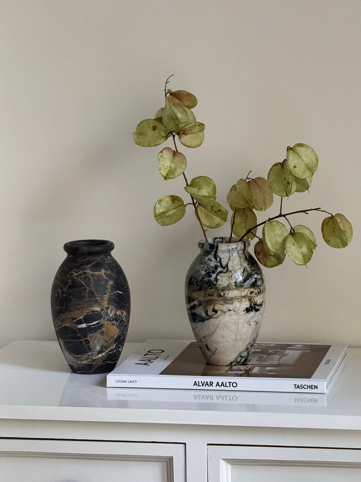 Noir Vein Stone Vase