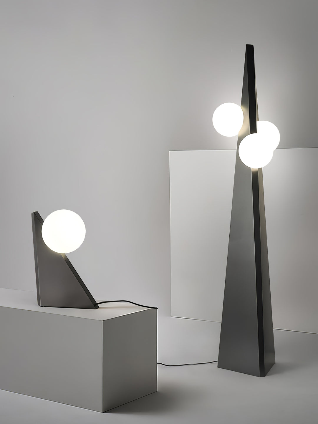 Noir Roy Floor Lamp