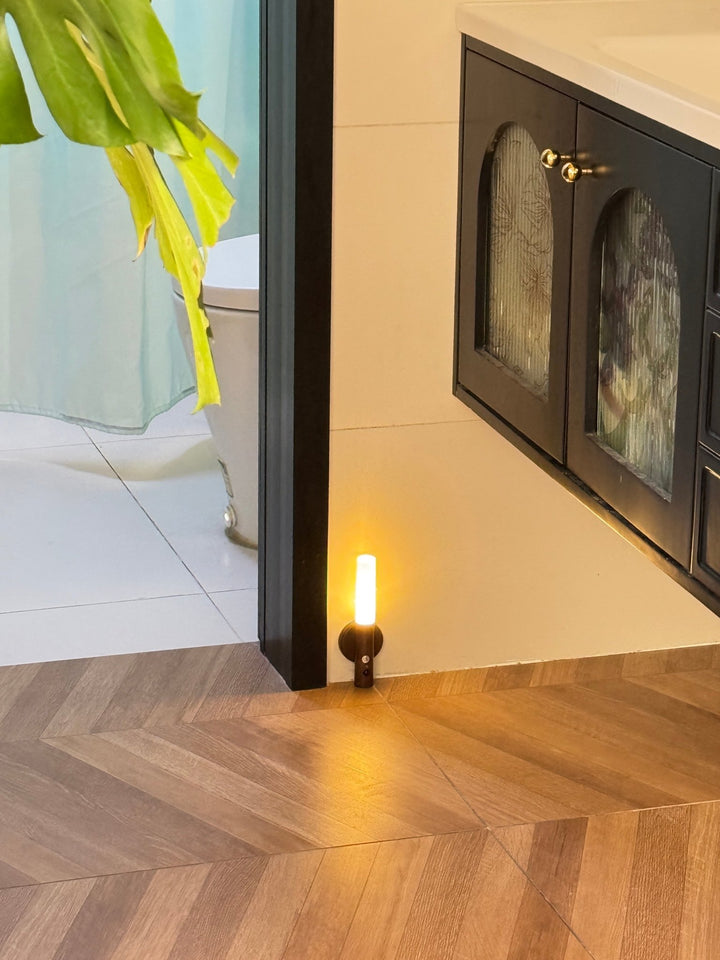 Nomad Magnet Rechargeable Wall Lamp - Vakkerlight