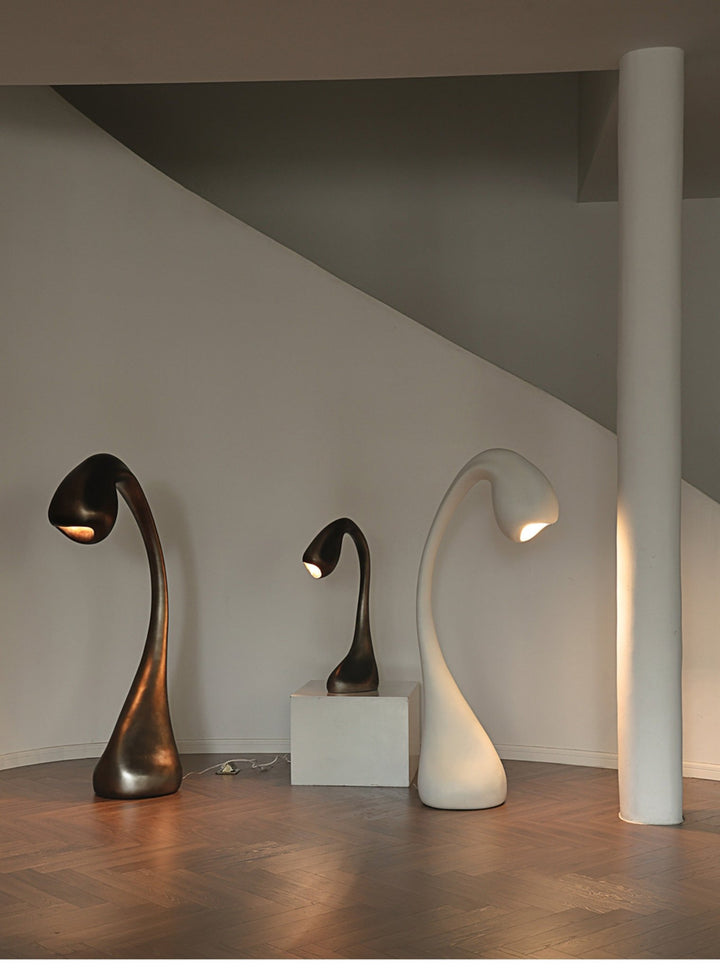 Noor Grande Sculptural Floor Lamp - Vakkerlight