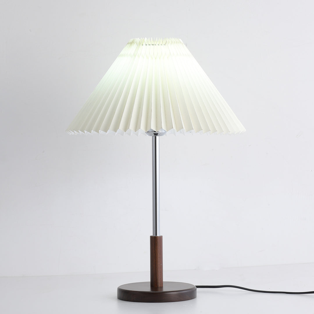 Noora Pleated Table Lamp - Vakkerlight