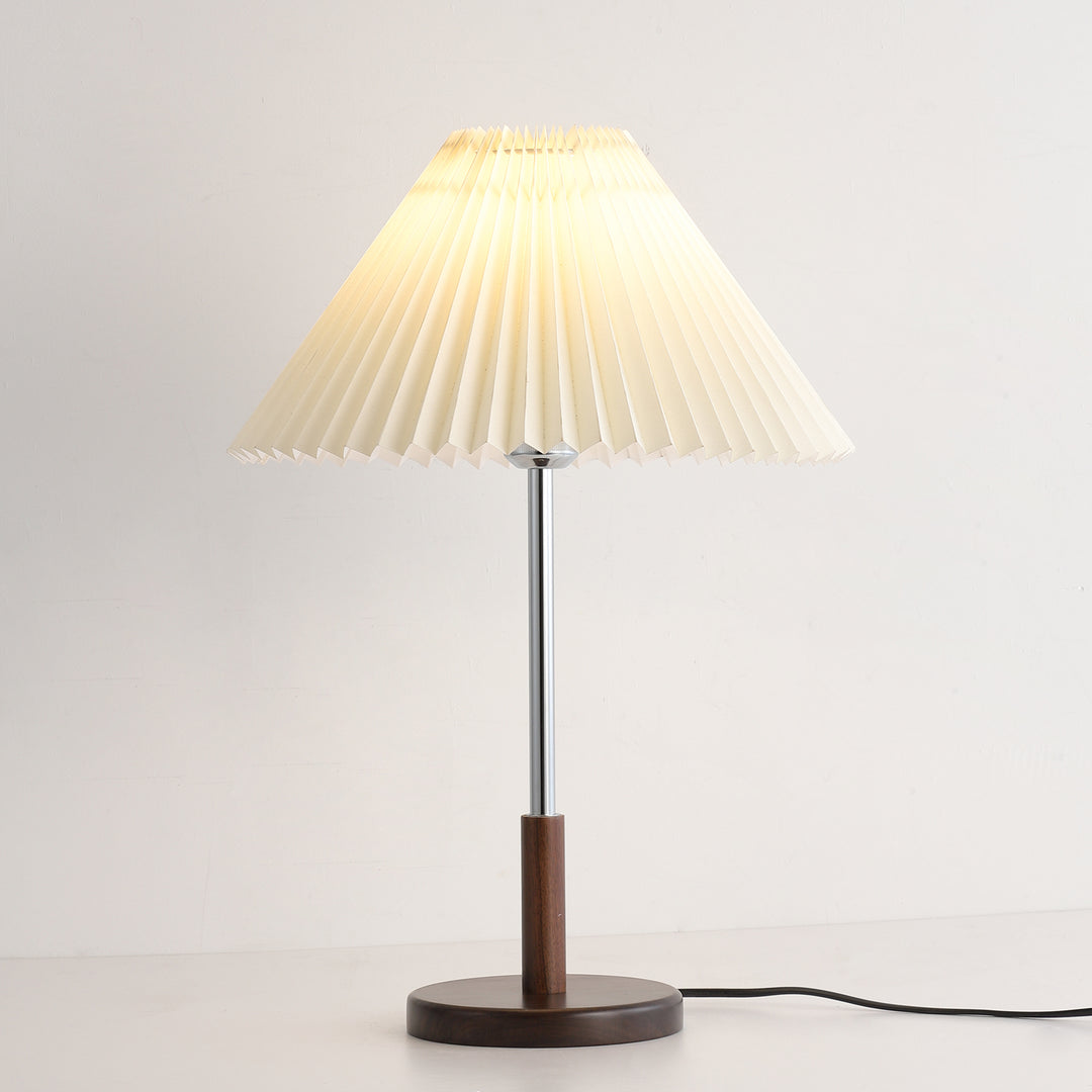 Noora Pleated Table Lamp - Vakkerlight