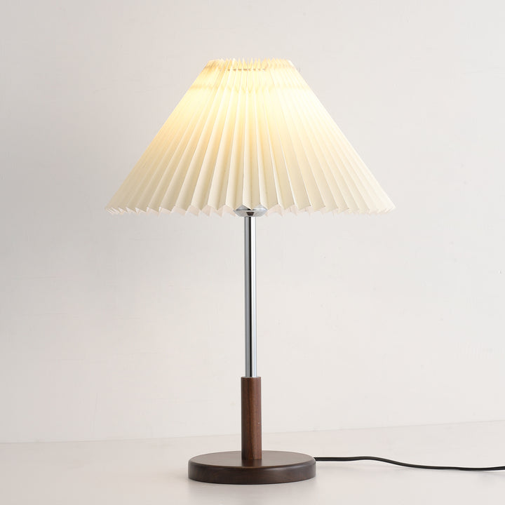 Noora Pleated Table Lamp - Vakkerlight