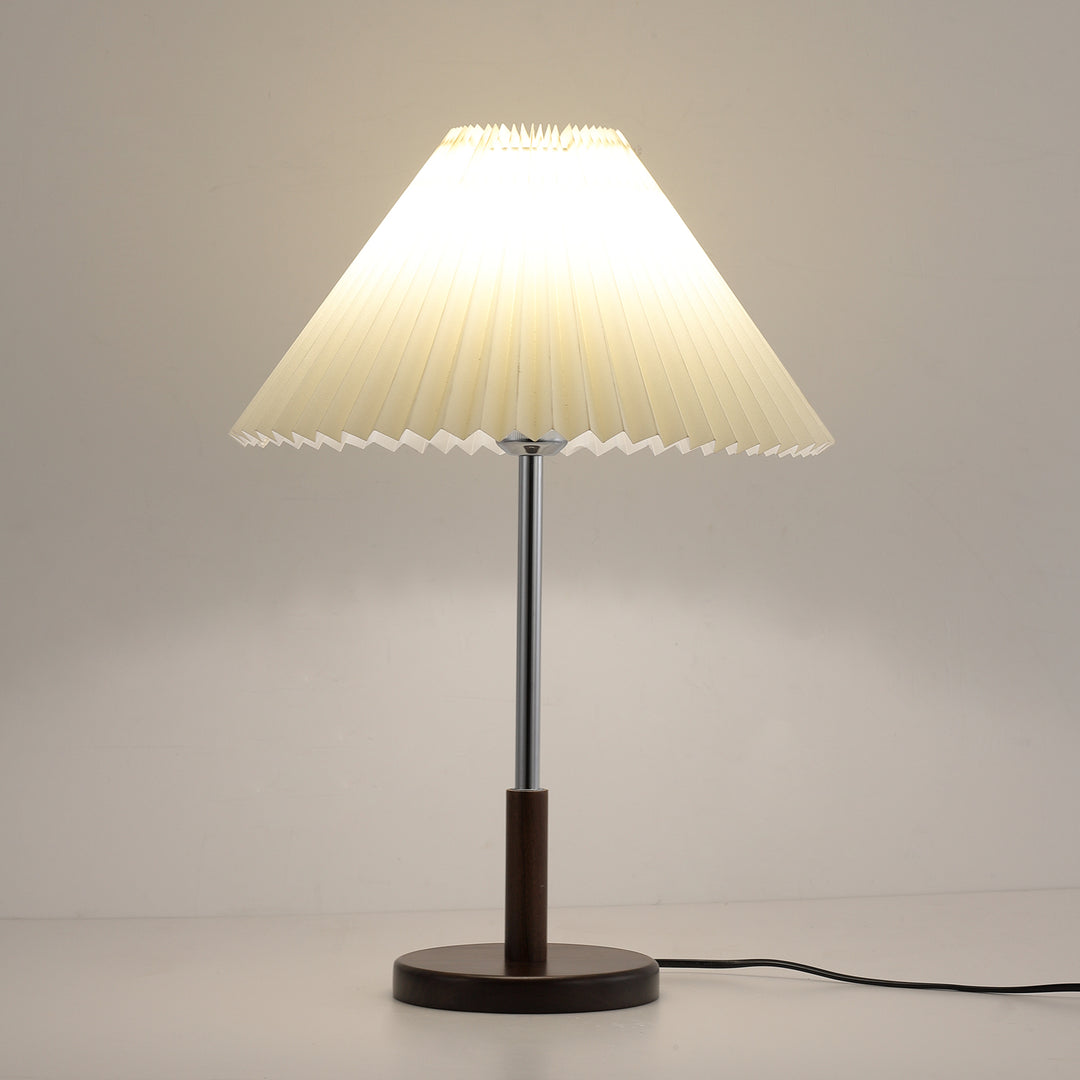 Noora Pleated Table Lamp - Vakkerlight