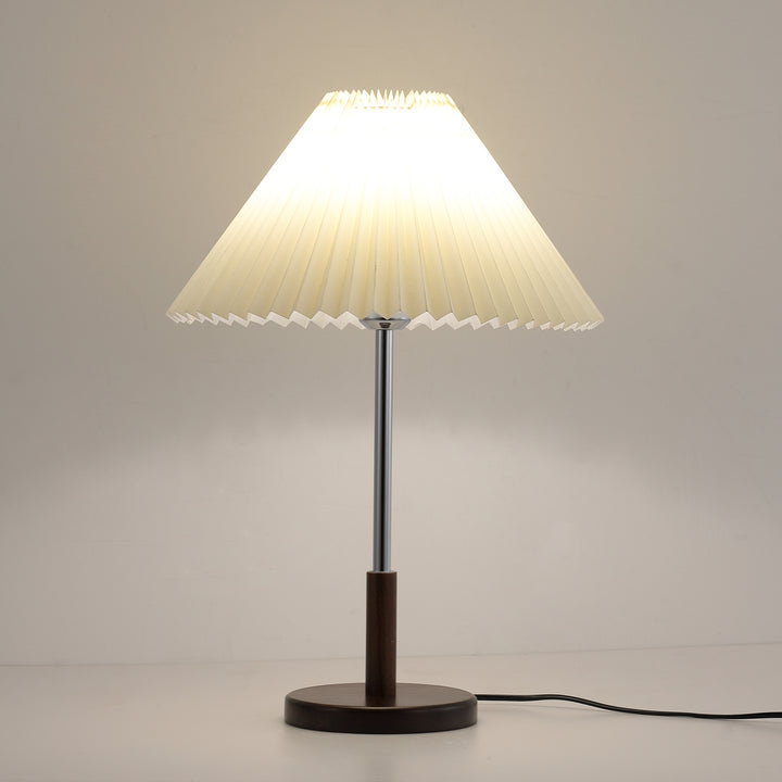 Noora Pleated Table Lamp - Vakkerlight