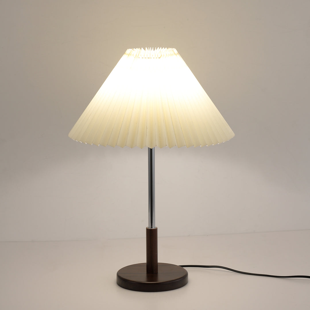 Noora Pleated Table Lamp - Vakkerlight