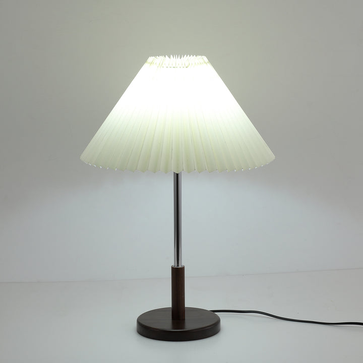 Noora Pleated Table Lamp - Vakkerlight