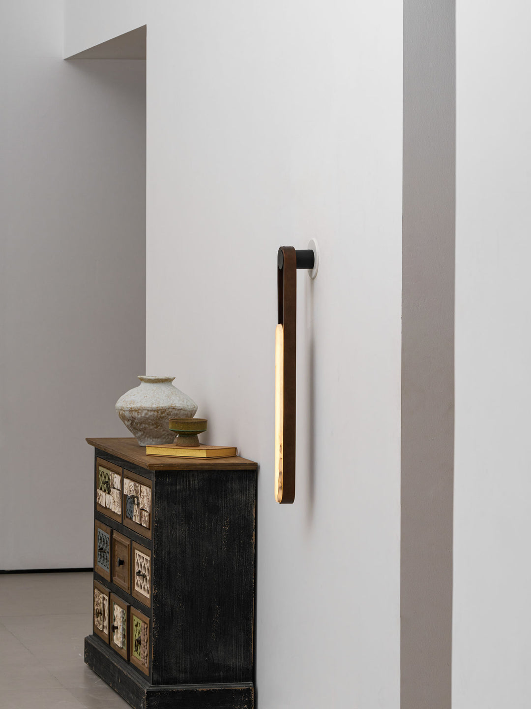 Norix Alabaster Frame Wall Light