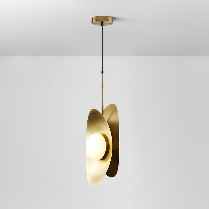 Golden Petal Pendant Lamp - Vakkerlight