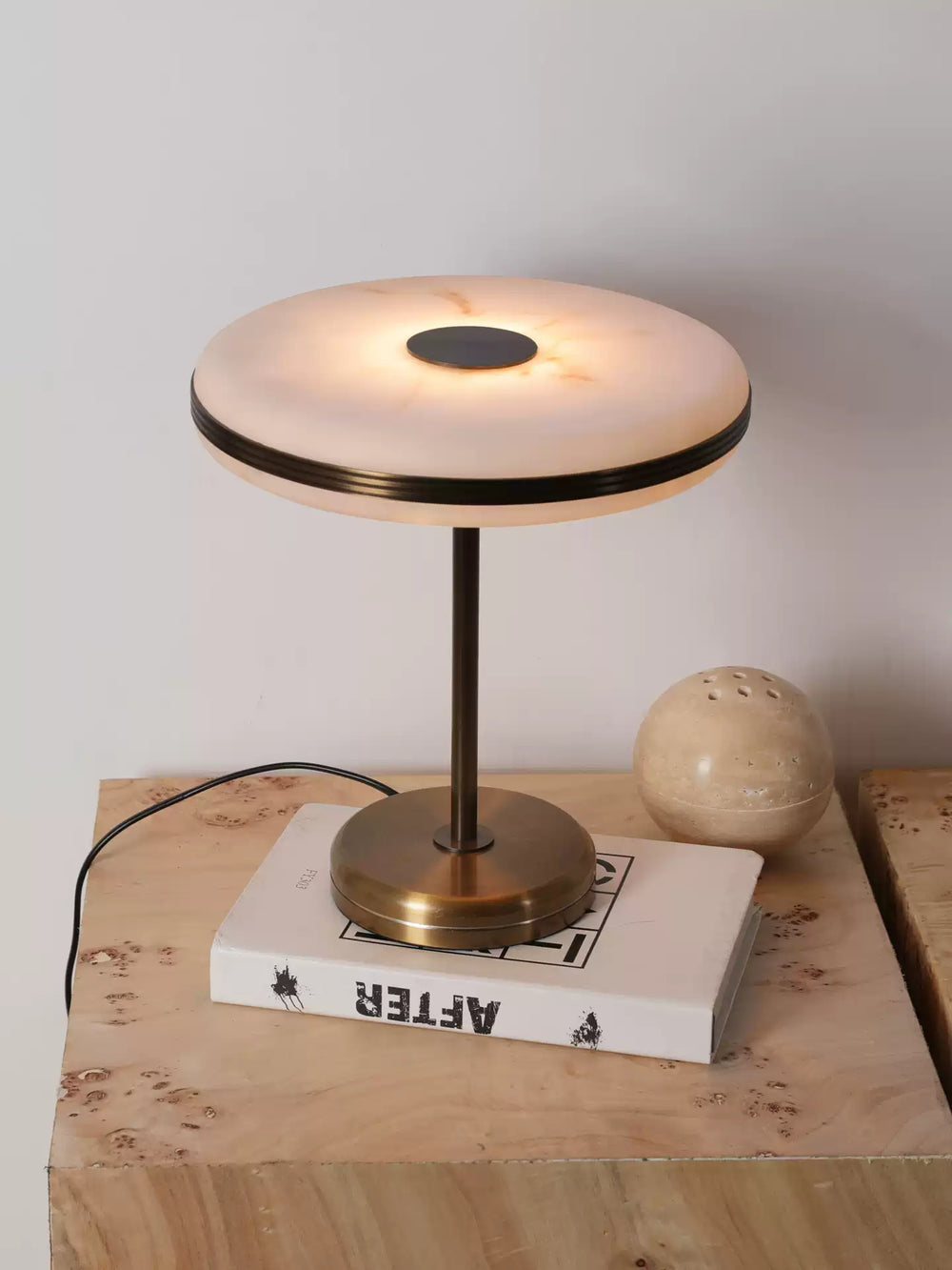 Nova Marlo Table Lamp - Vakkerlight