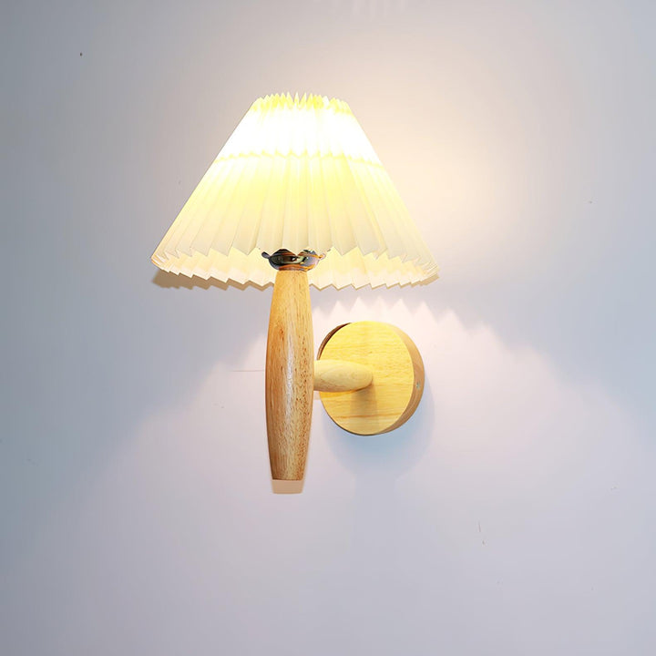 Oak Pleated Wall Light - Vakkerlight