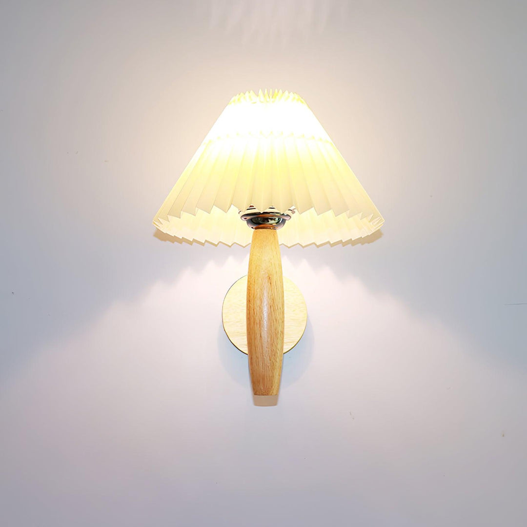 Oak Pleated Wall Light - Vakkerlight