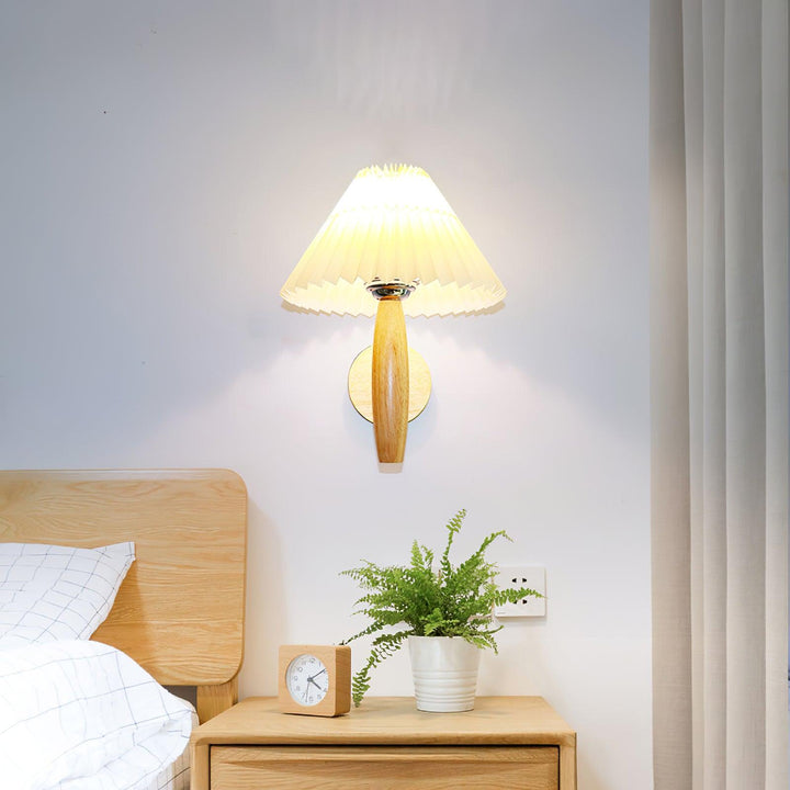 Oak Pleated Wall Light - Vakkerlight