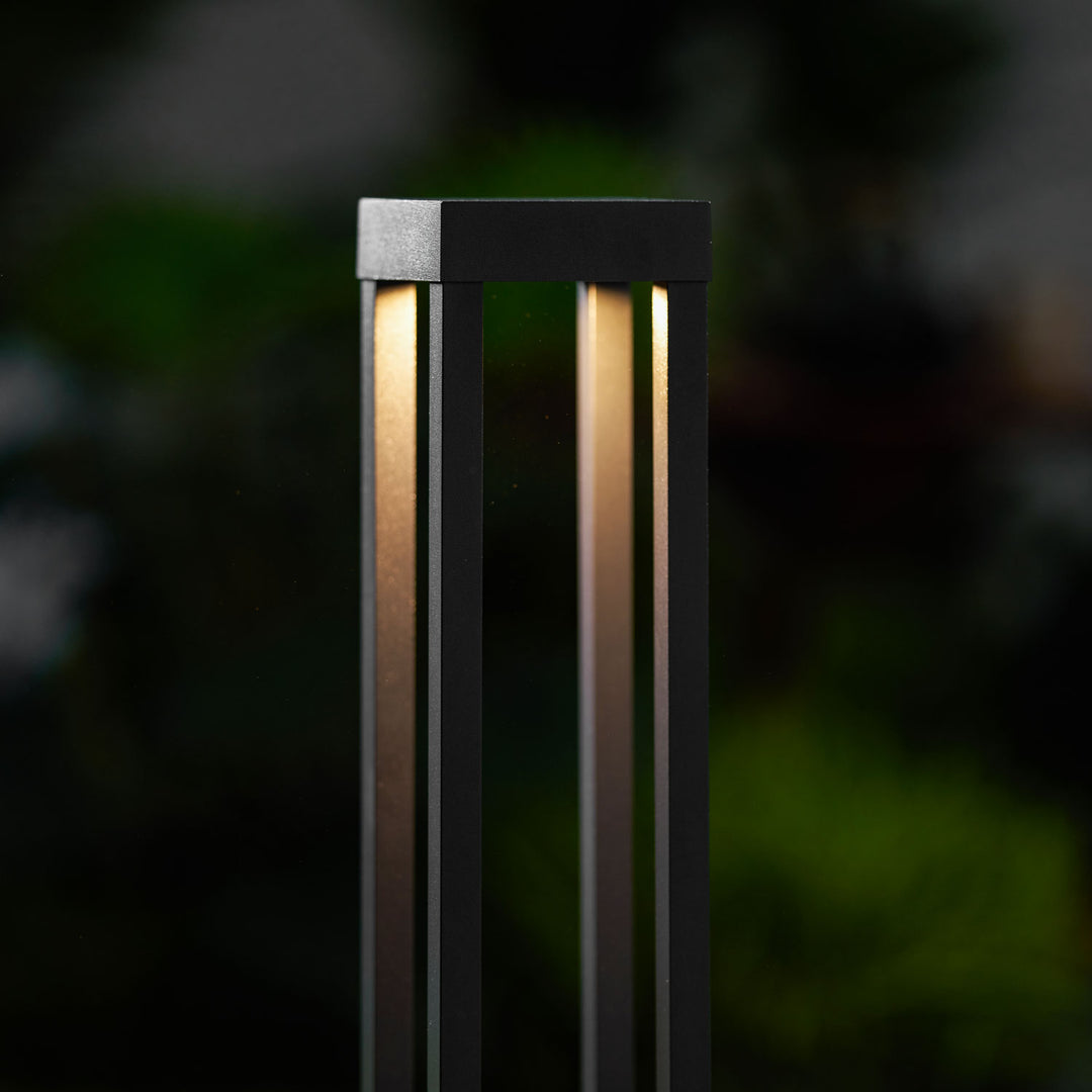 Obsidian Post Outdoor Light - Vakkerlight
