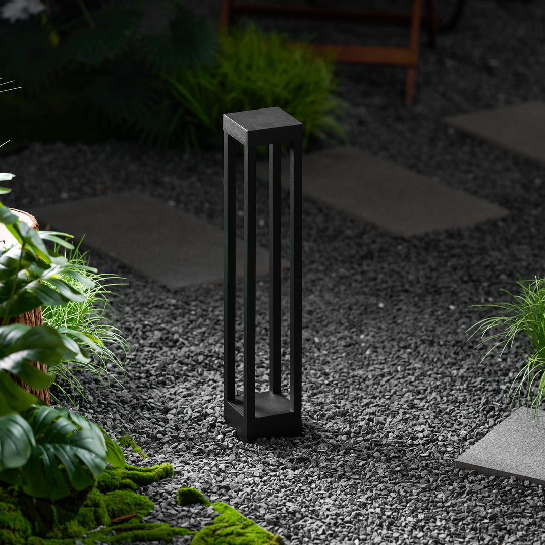Obsidian Post Outdoor Light - Vakkerlight