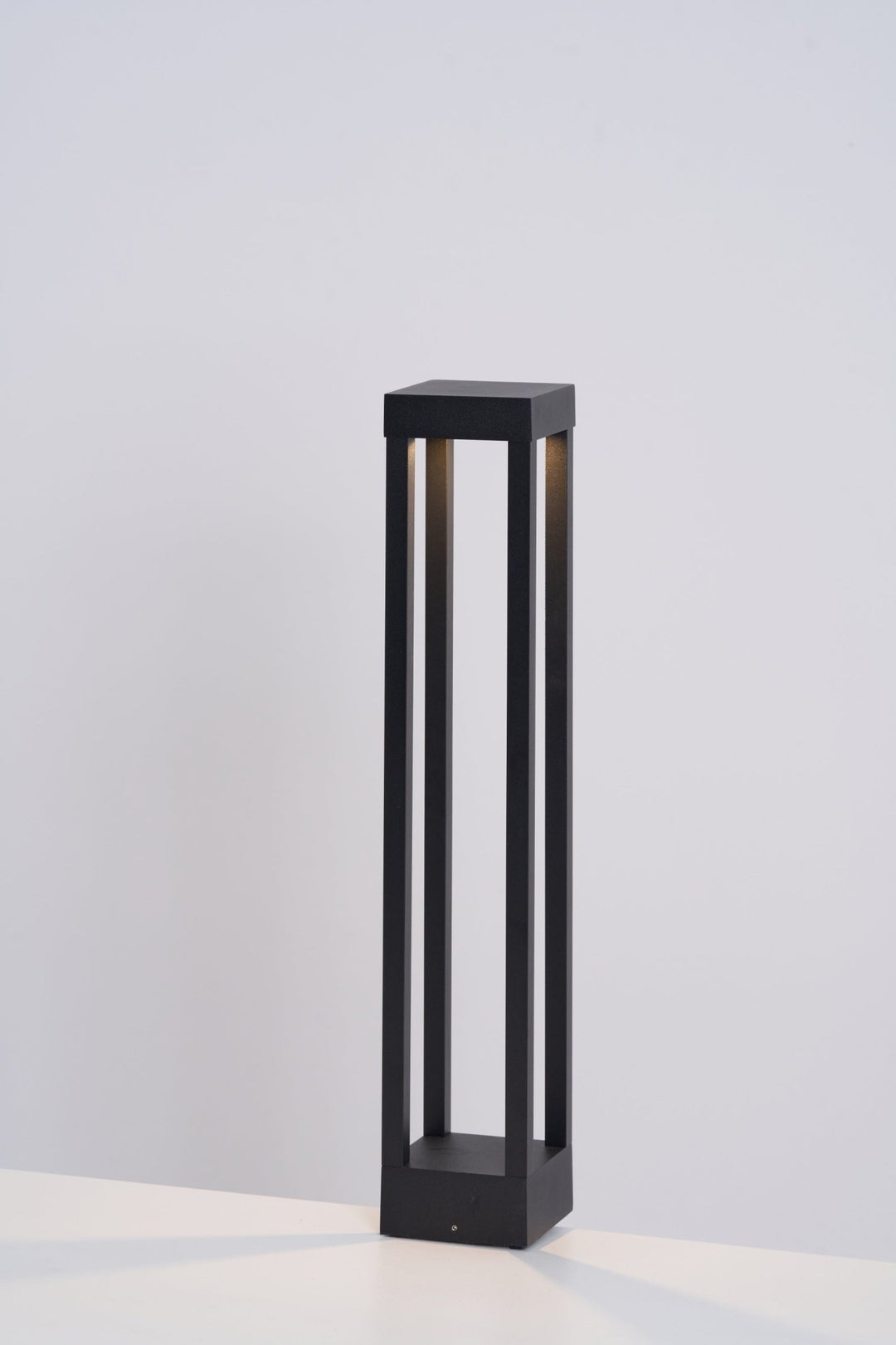 Obsidian Post Outdoor Light - Vakkerlight