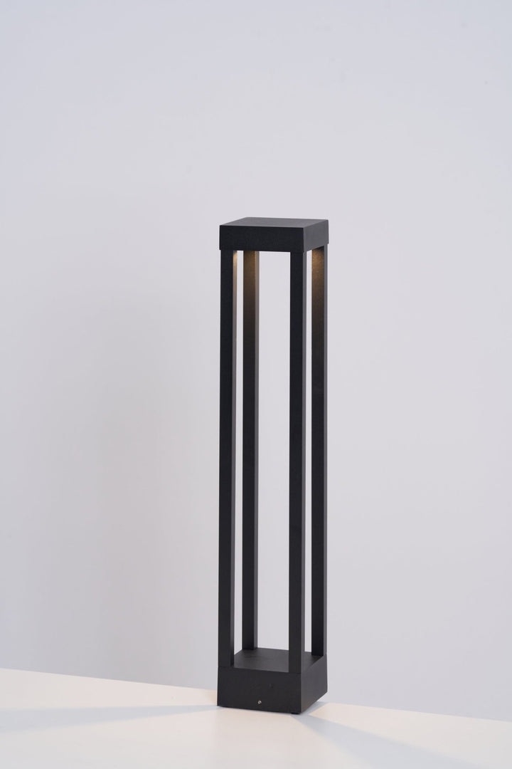 Obsidian Post Outdoor Light - Vakkerlight