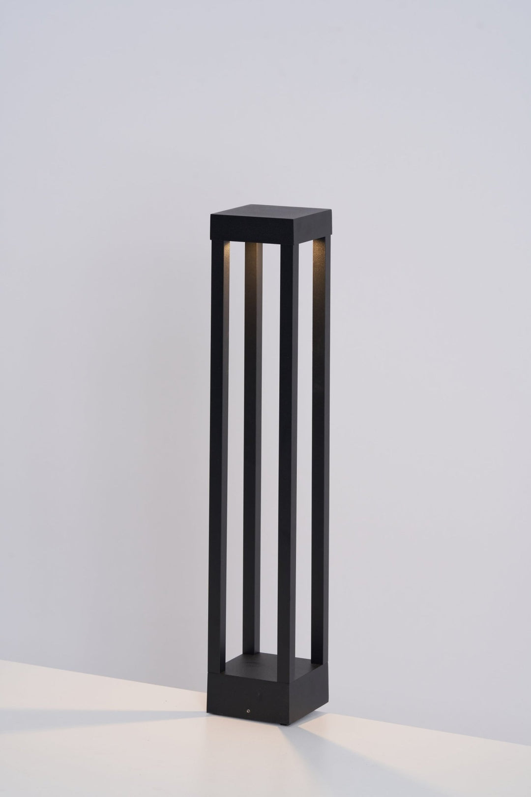 Obsidian Post Outdoor Light - Vakkerlight