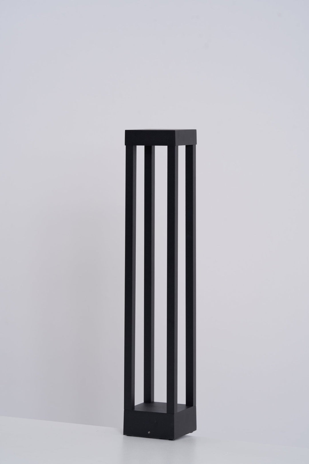 Obsidian Post Outdoor Light - Vakkerlight