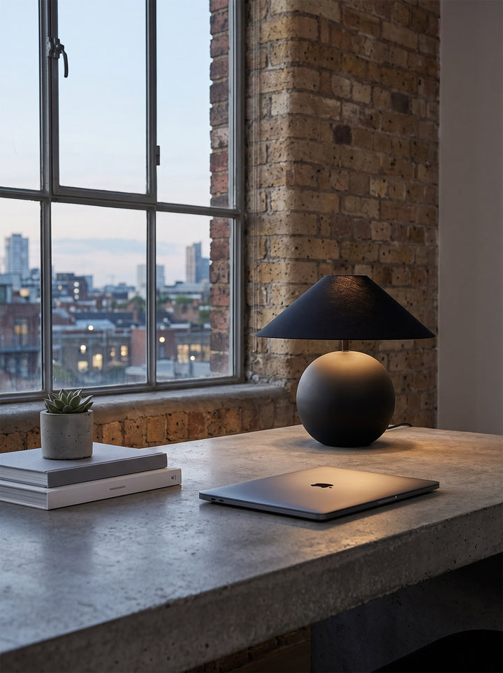 Obsidian Sphere Table Lamp - Vakkerlight