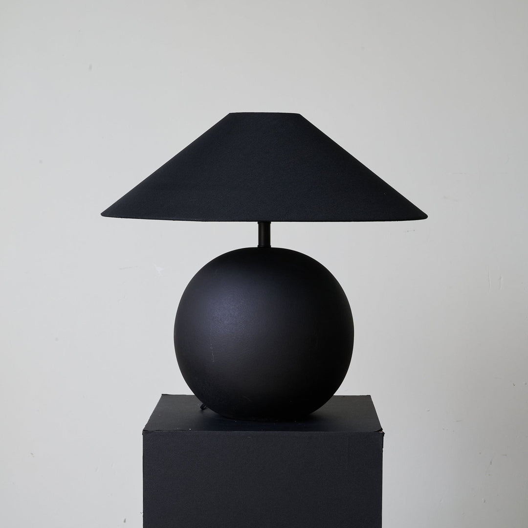 Obsidian Sphere Table Lamp - Vakkerlight