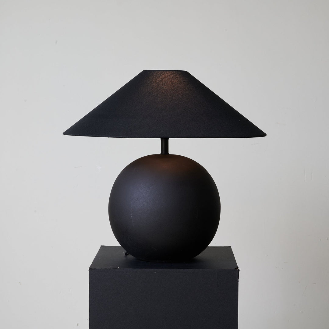 Obsidian Sphere Table Lamp - Vakkerlight