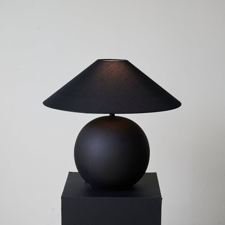 Obsidian Sphere Table Lamp - Vakkerlight