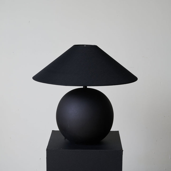 Obsidian Sphere Table Lamp - Vakkerlight