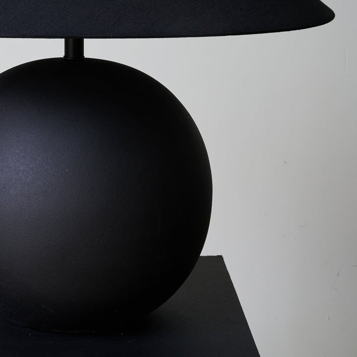 Obsidian Sphere Table Lamp - Vakkerlight
