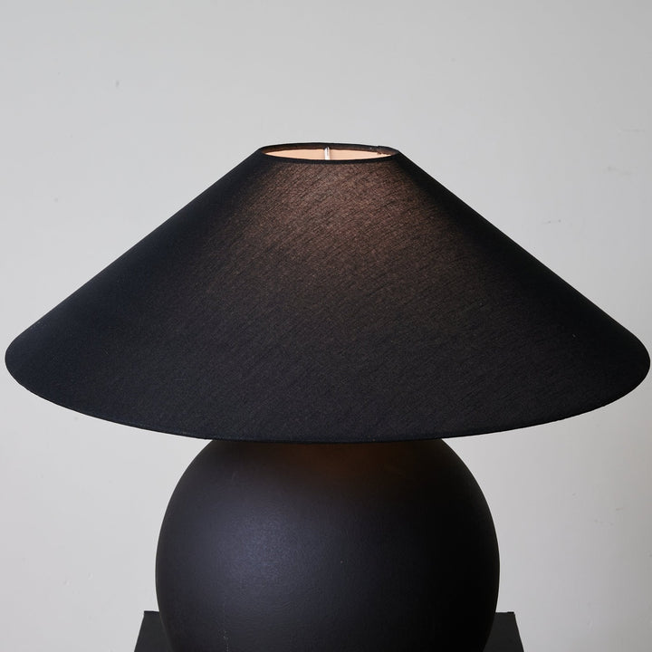 Obsidian Sphere Table Lamp - Vakkerlight