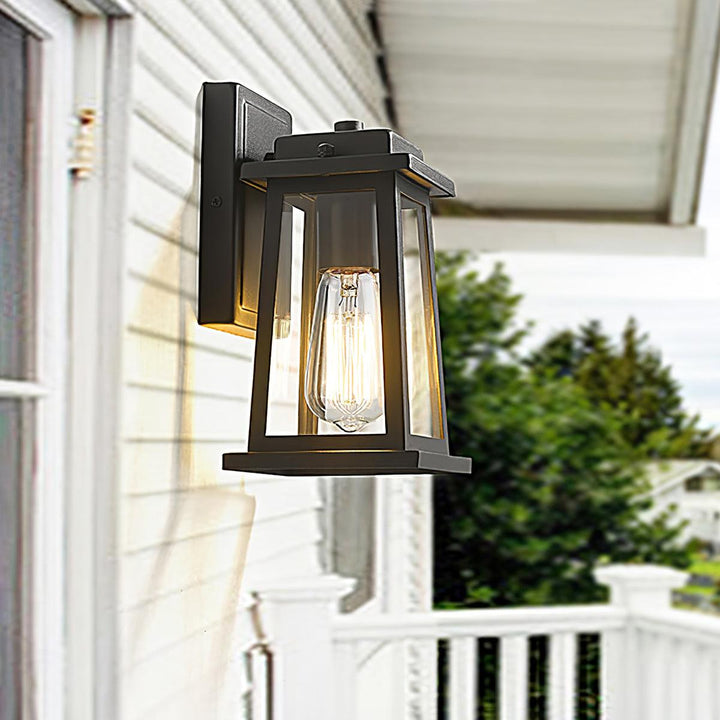 Outdoor Lantern Wall Lamp - Vakkerlight