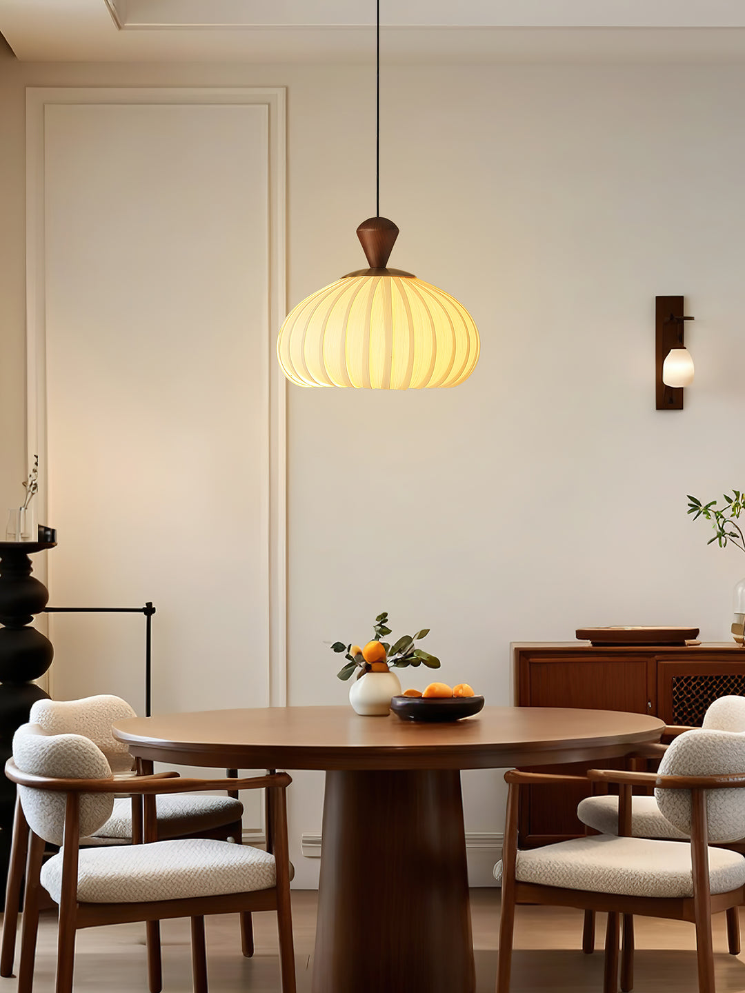 Ovola Pleated Pendant Light - Vakkerlight