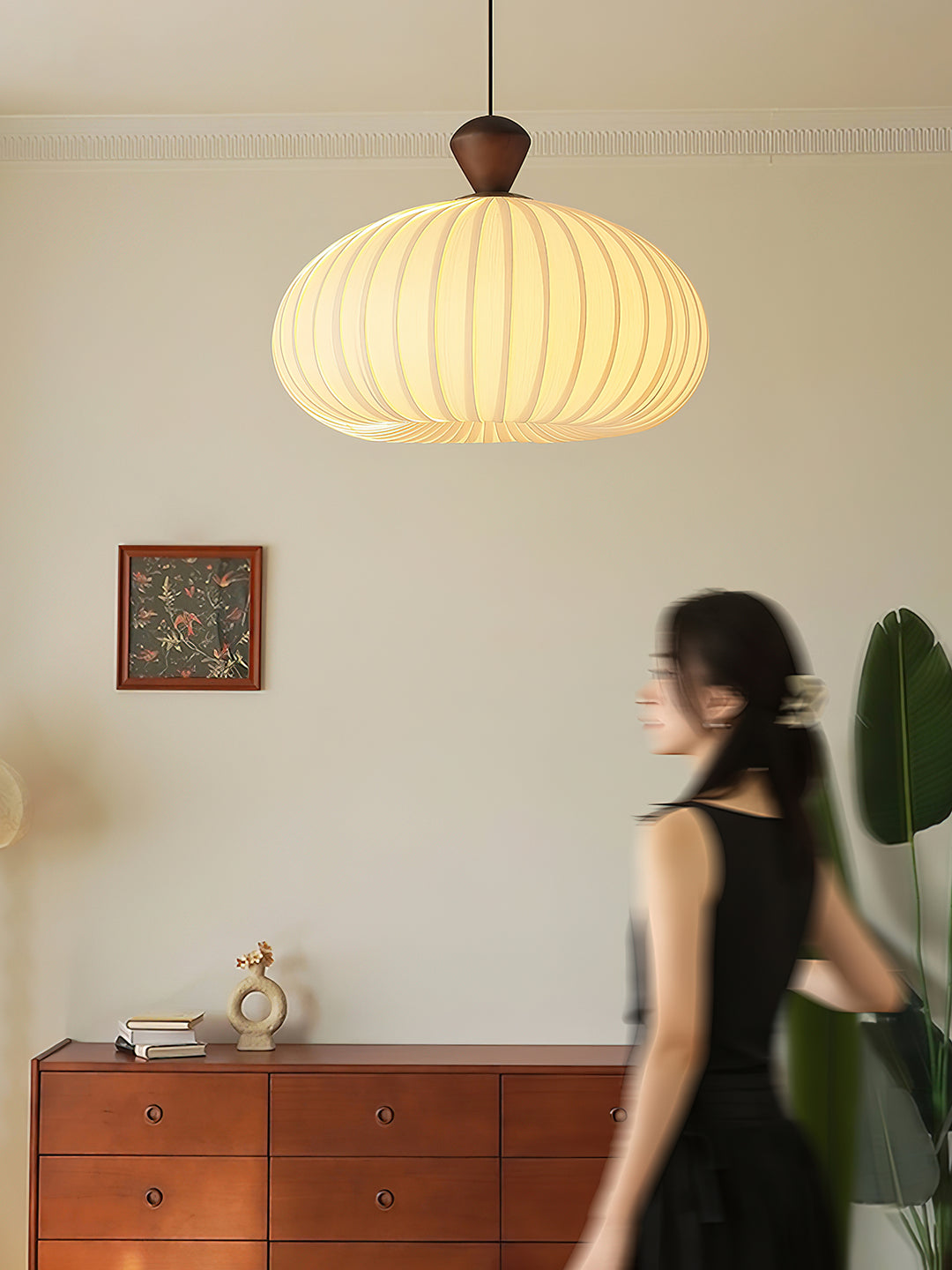 Ovola Pleated Pendant Light - Vakkerlight