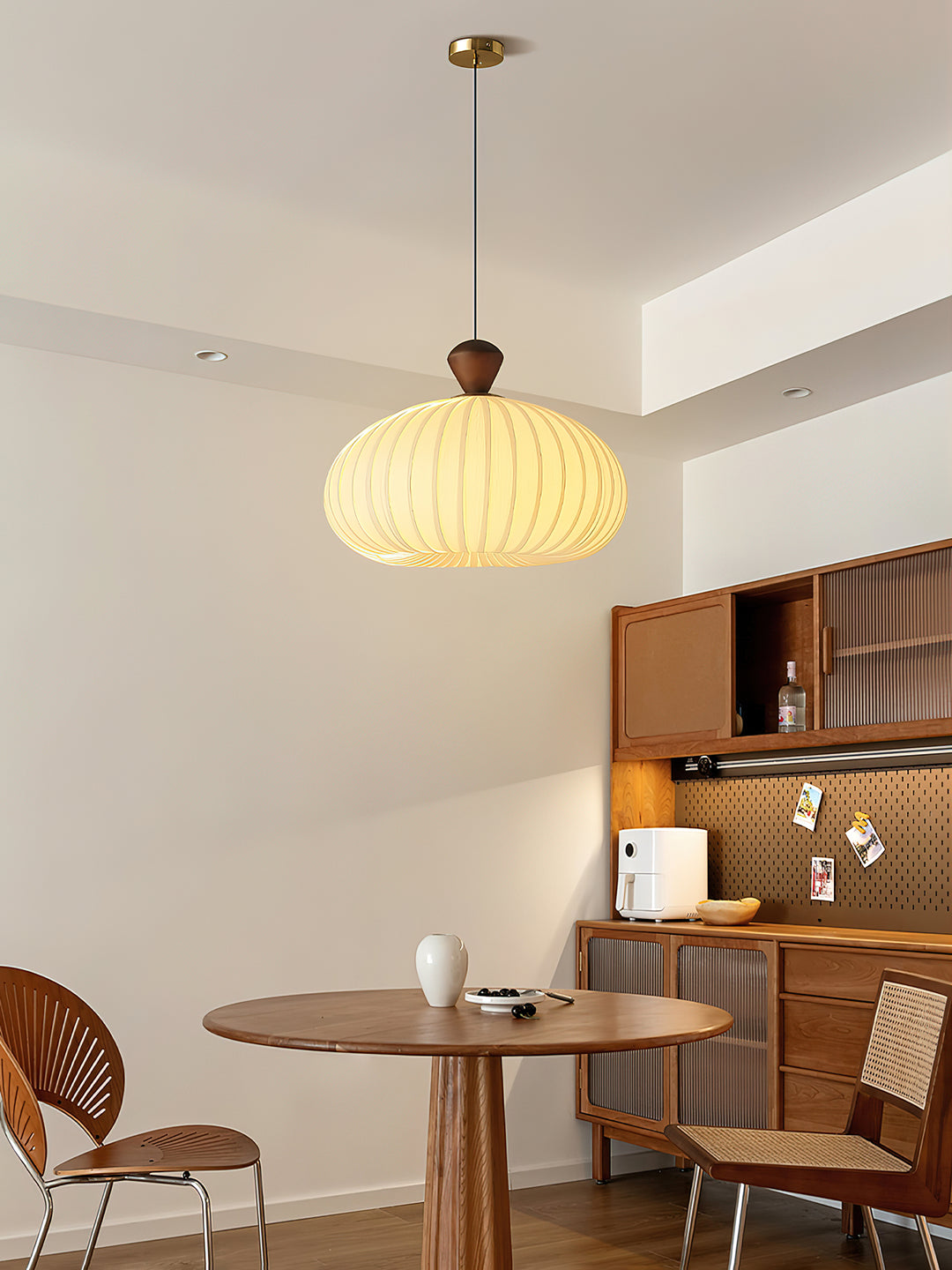 Ovola Pleated Pendant Light - Vakkerlight