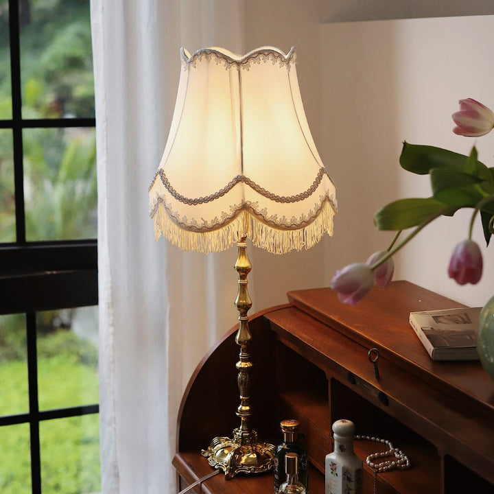 Pantalla Table Lamp - Vakkerlight