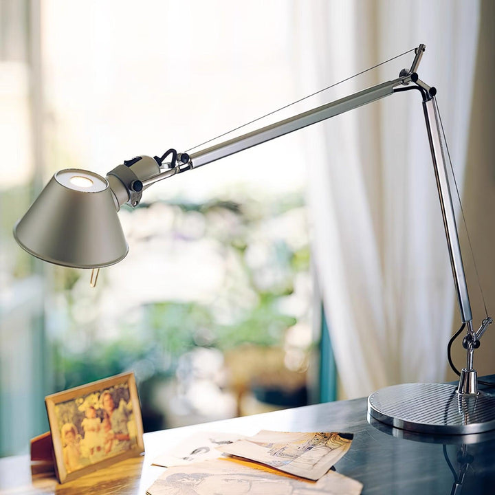 Parete Table Lamp - Vakkerlight